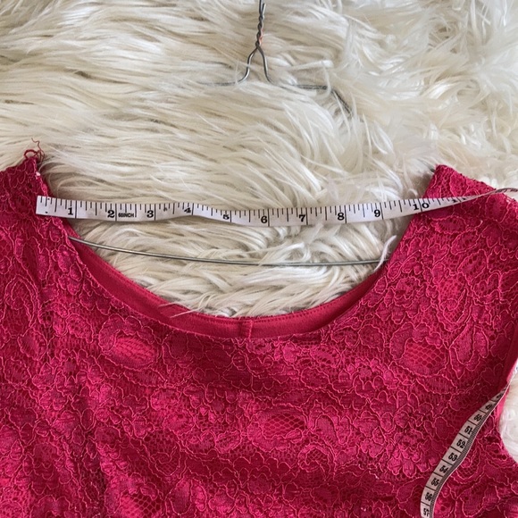 Forever 21 deep pink fitted crewneck peplum Lacy blouse top shirt cap sleeves S - Picture 15 of 17